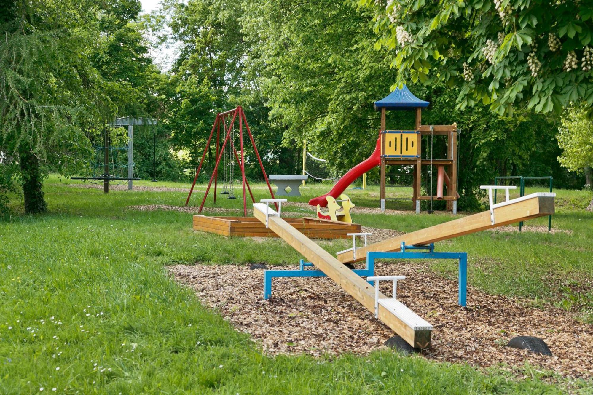 Knaus Campingpark Frickenhausen Frickenhausen am Main Bagian luar foto